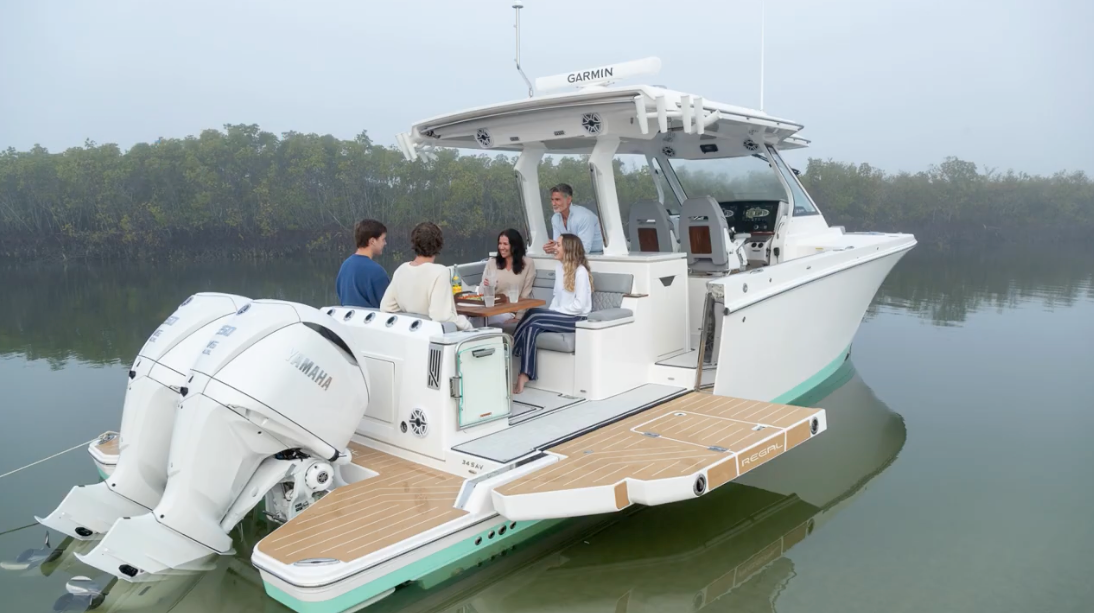 Regal Boats SAV34 Launch