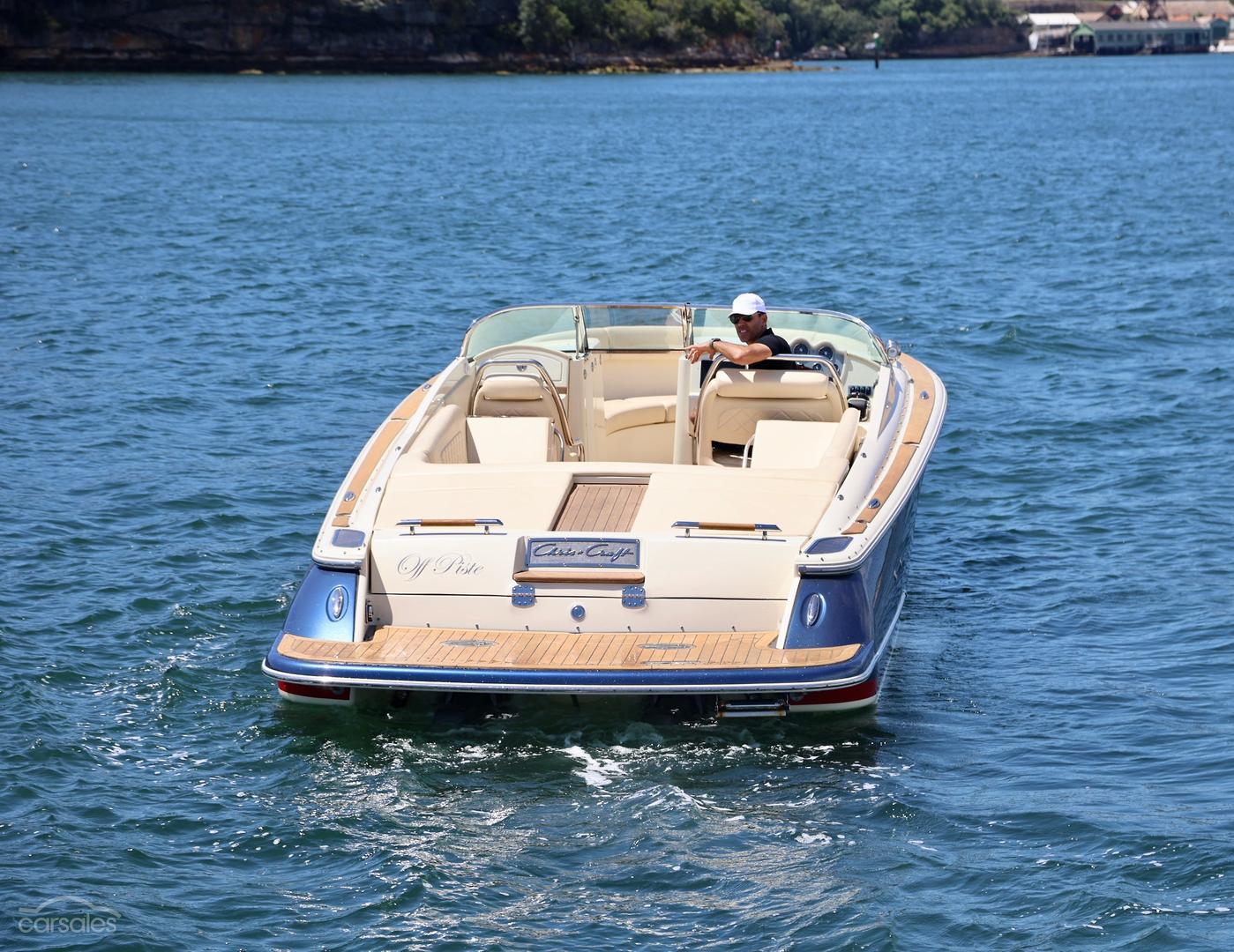 2017 Chris Craft Launch 30