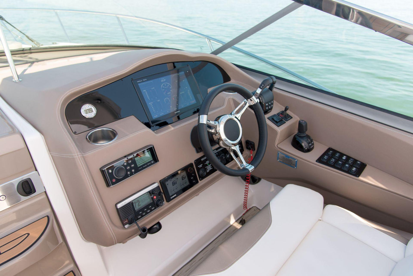 Regal 33 XO - image 44