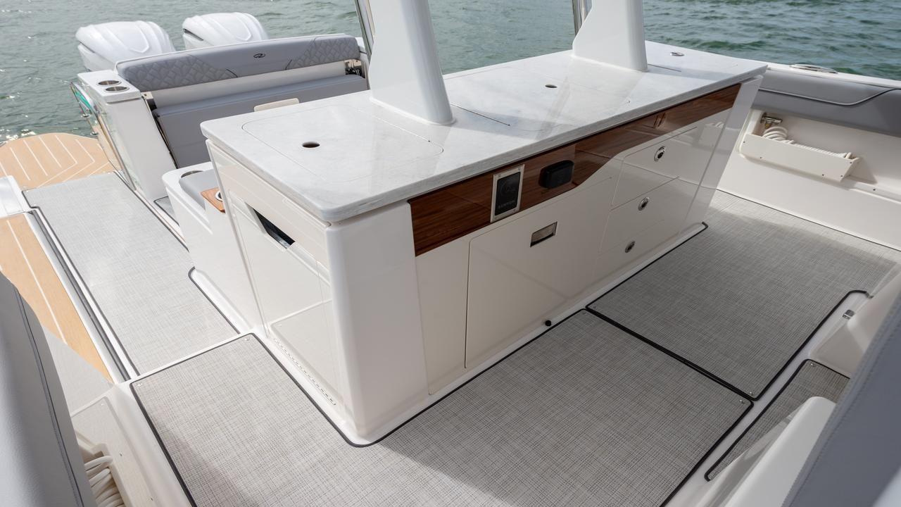 Regal 34 SAV - image 64