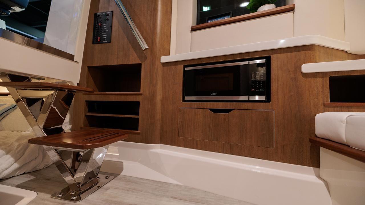 Regal 34 SAV - image 119