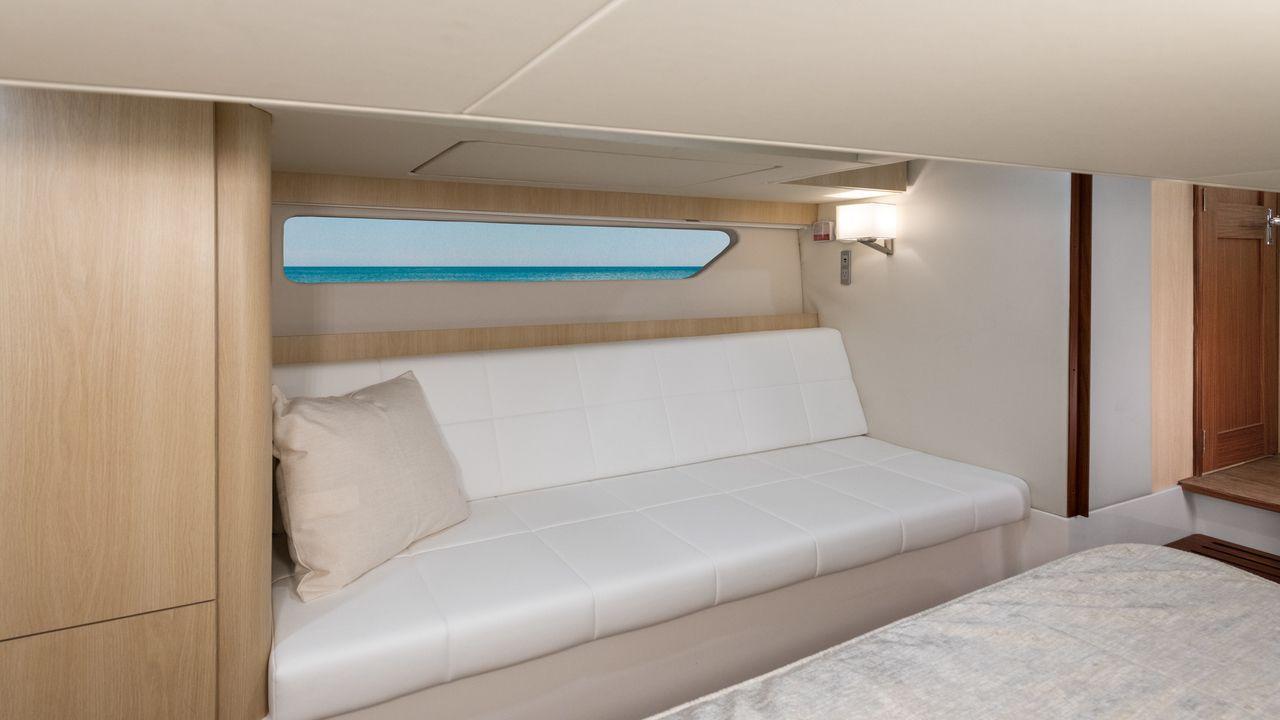 Regal 42 XO - image 45