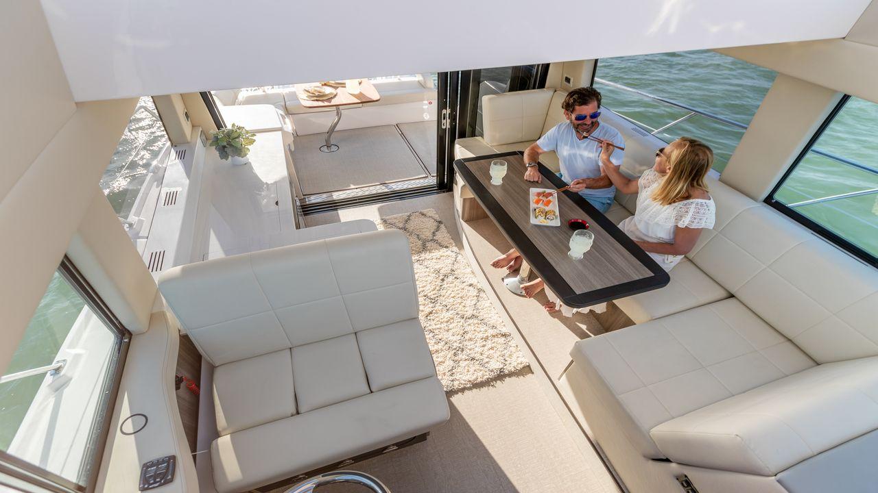 Regal 42 XO - image 12
