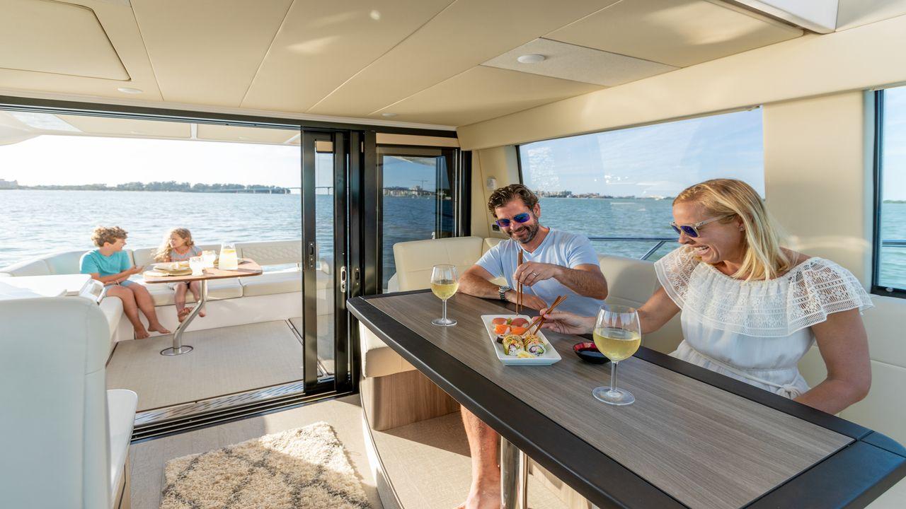 Regal 42 XO - image 13