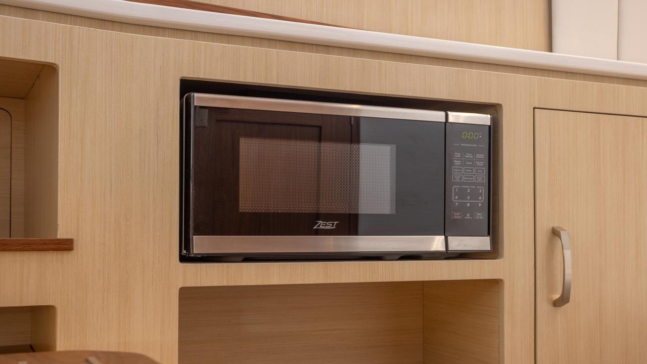 Regal 43 SAV - image 128