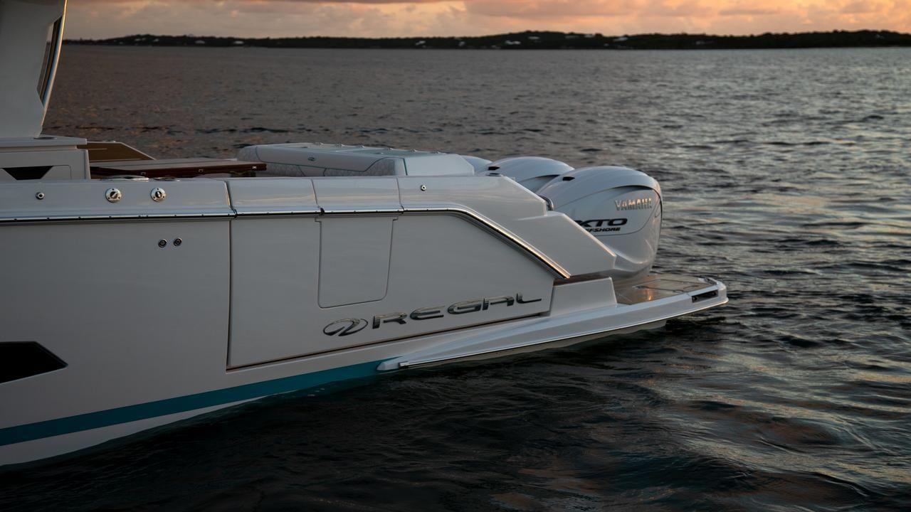 Regal 43 SAV