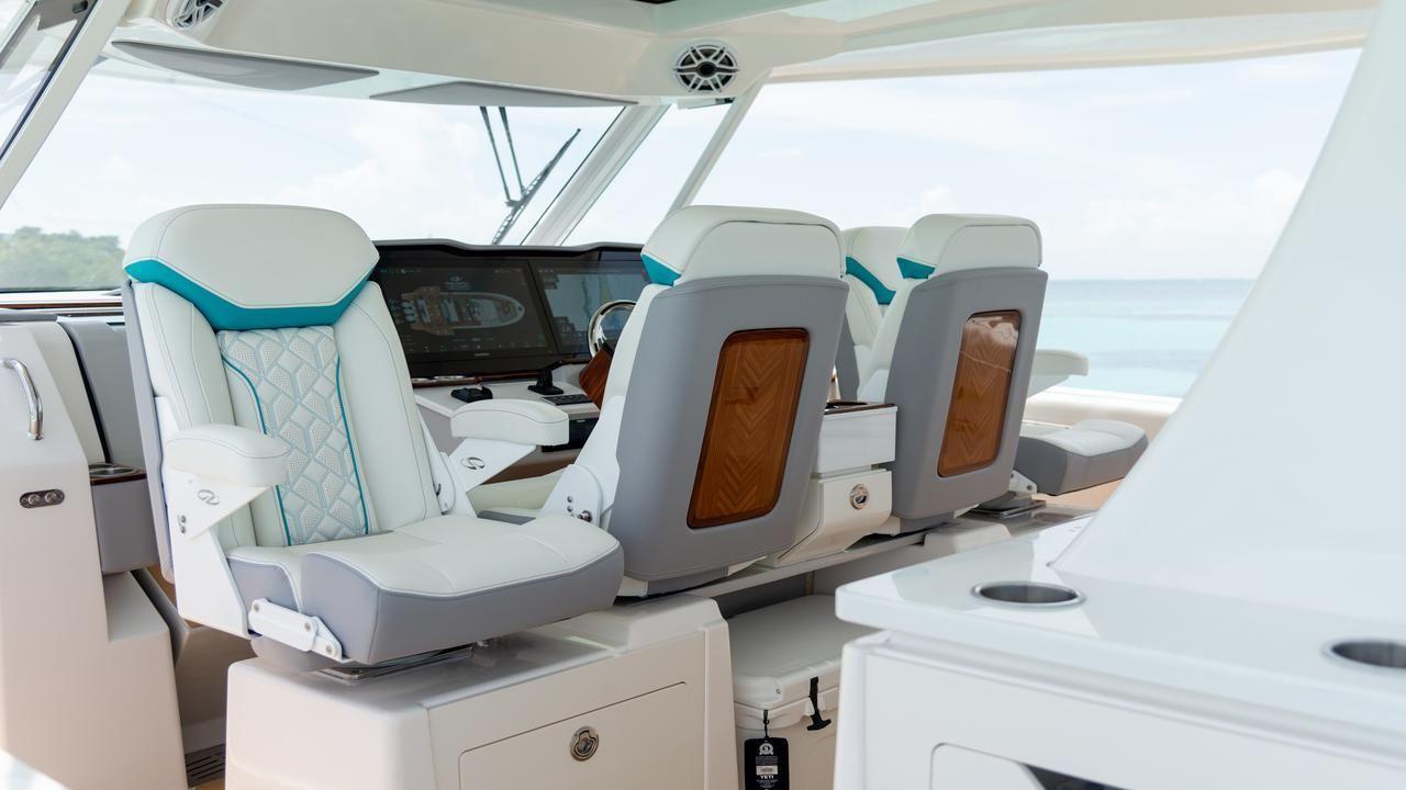 Regal 43 SAV - image 35