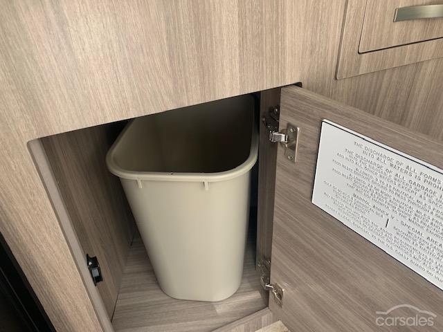 2022 REGAL 26 EXPRESS