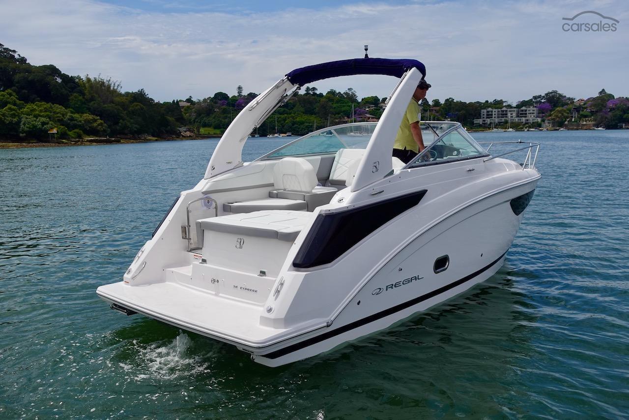 2023 Regal 28 Express - image 9