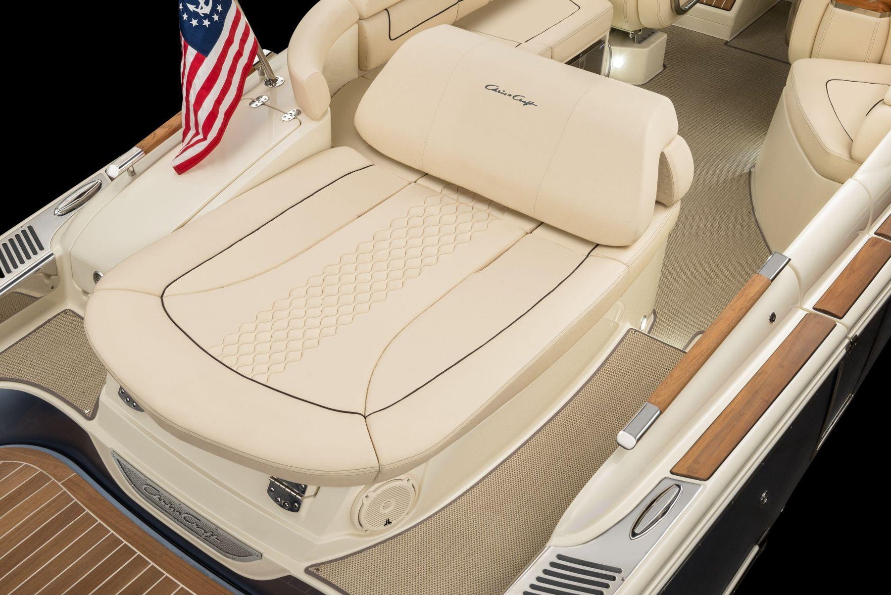 Chris Craft Launch 28 GT outboard