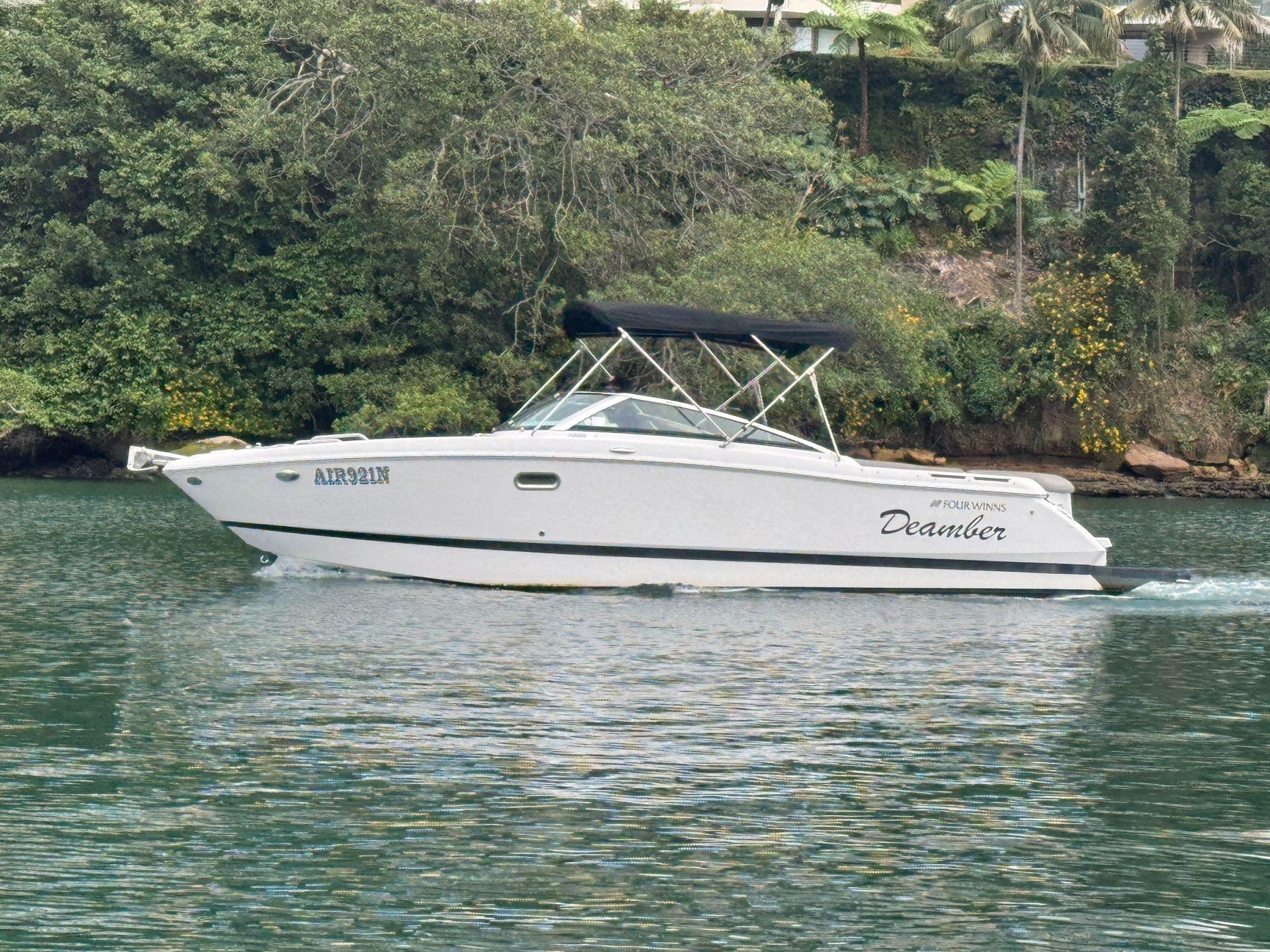 Four Winns H260