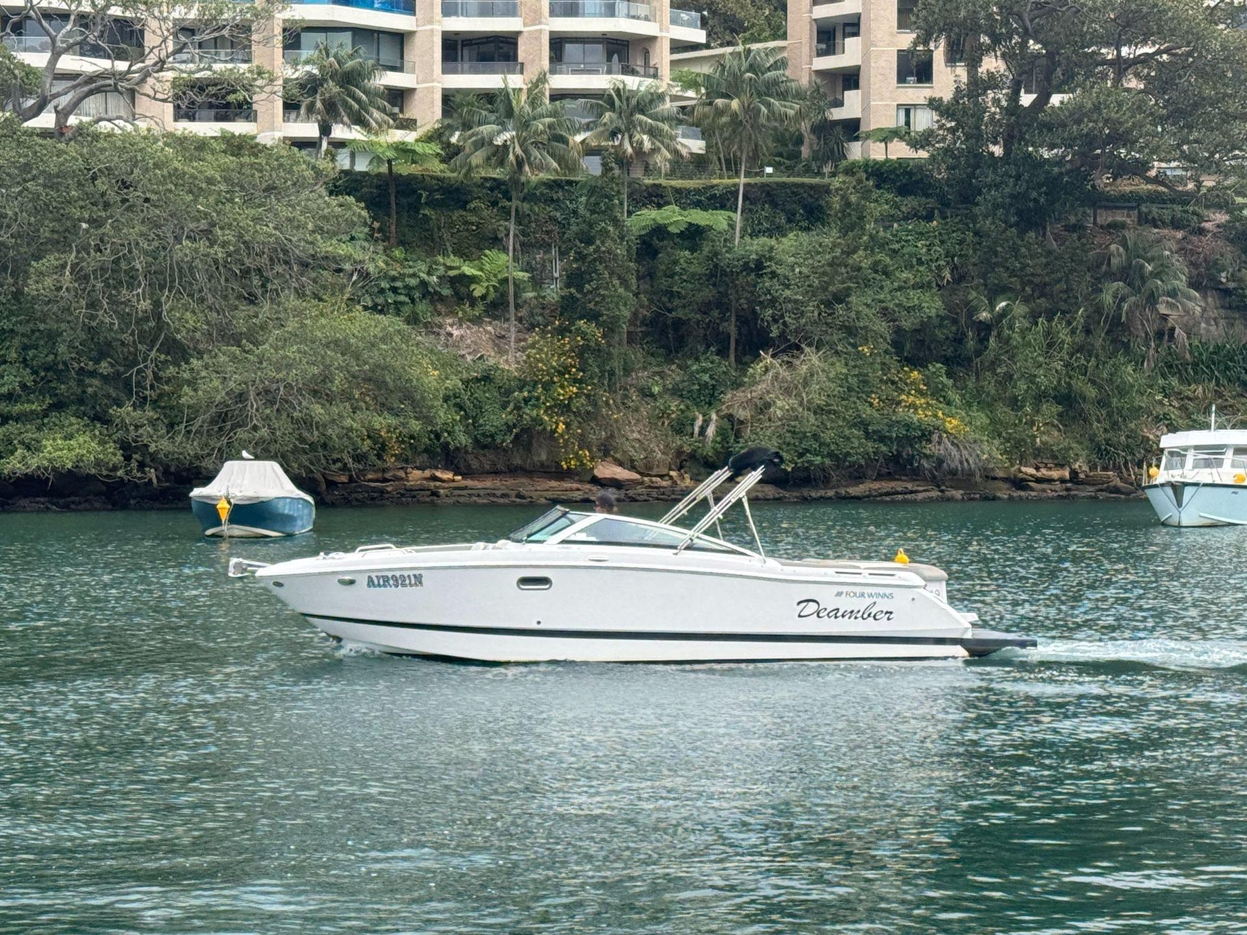 Four Winns H260