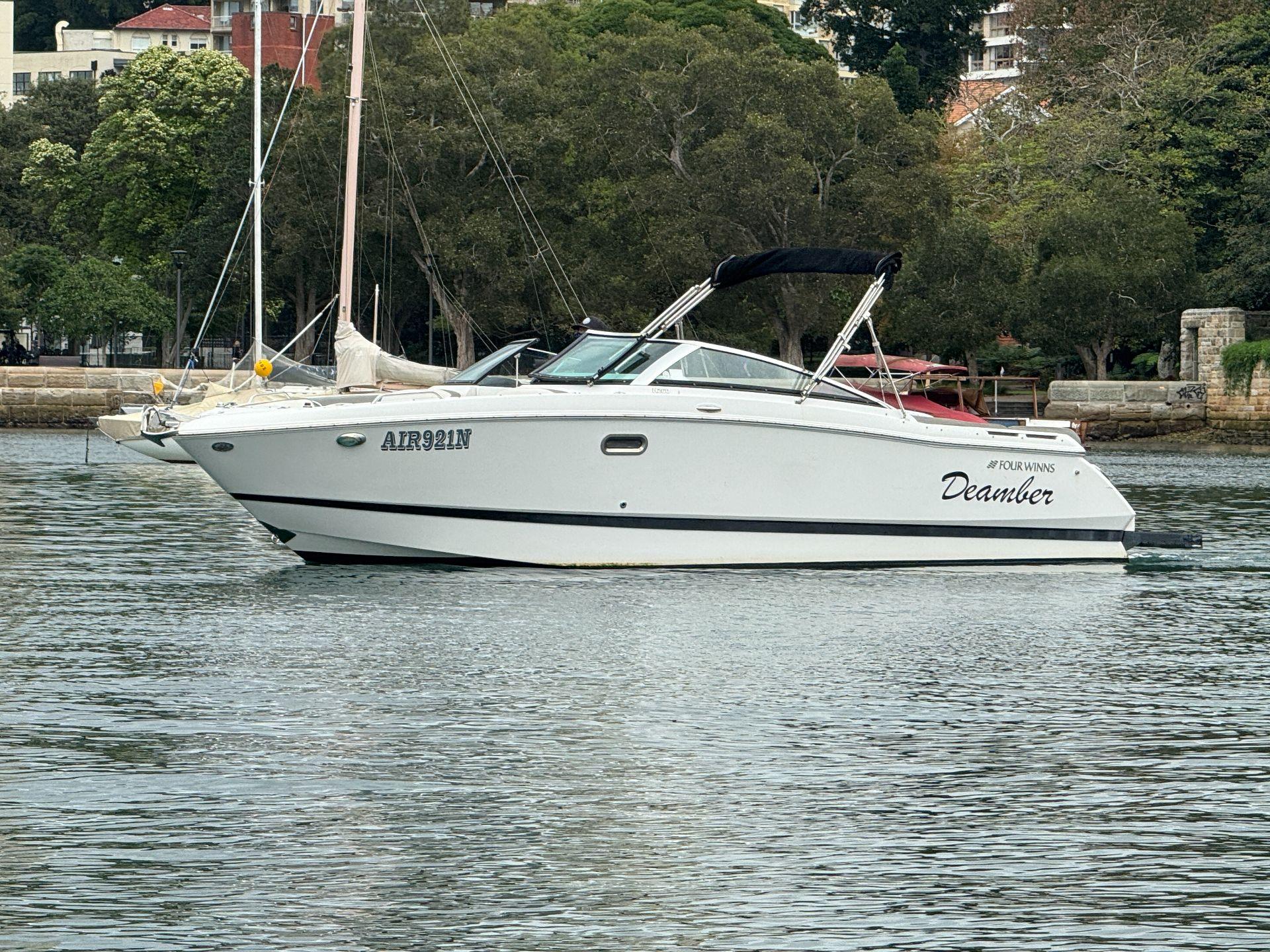 Four Winns H260