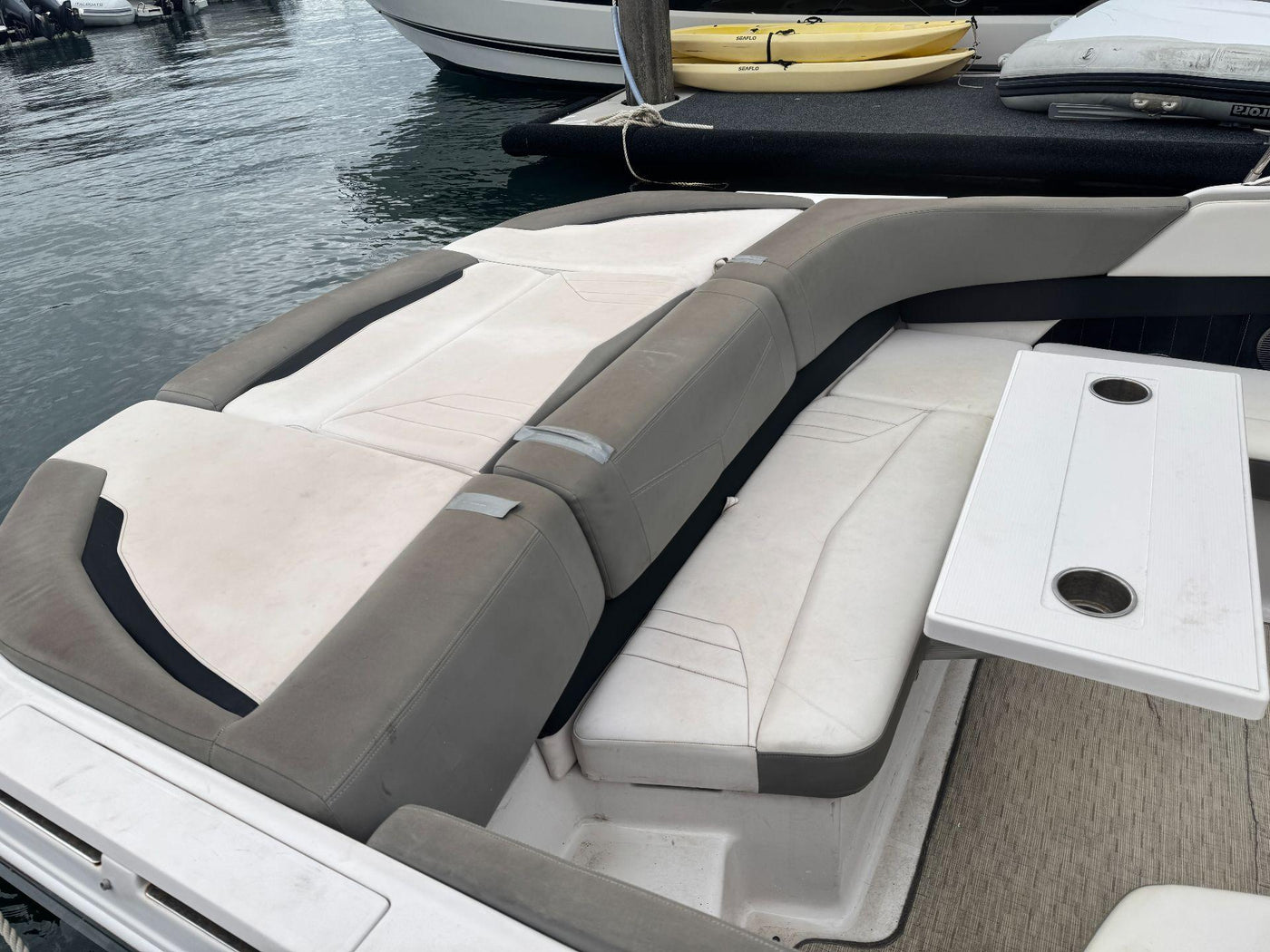 Four Winns H260 - image 11
