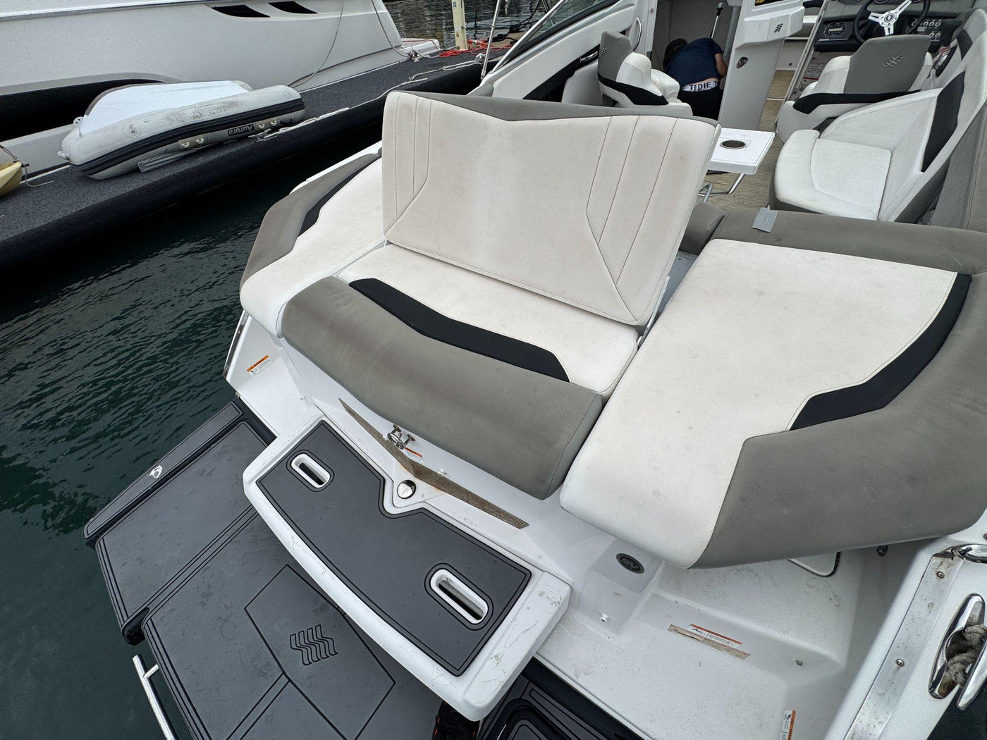 Four Winns H260 - image 64