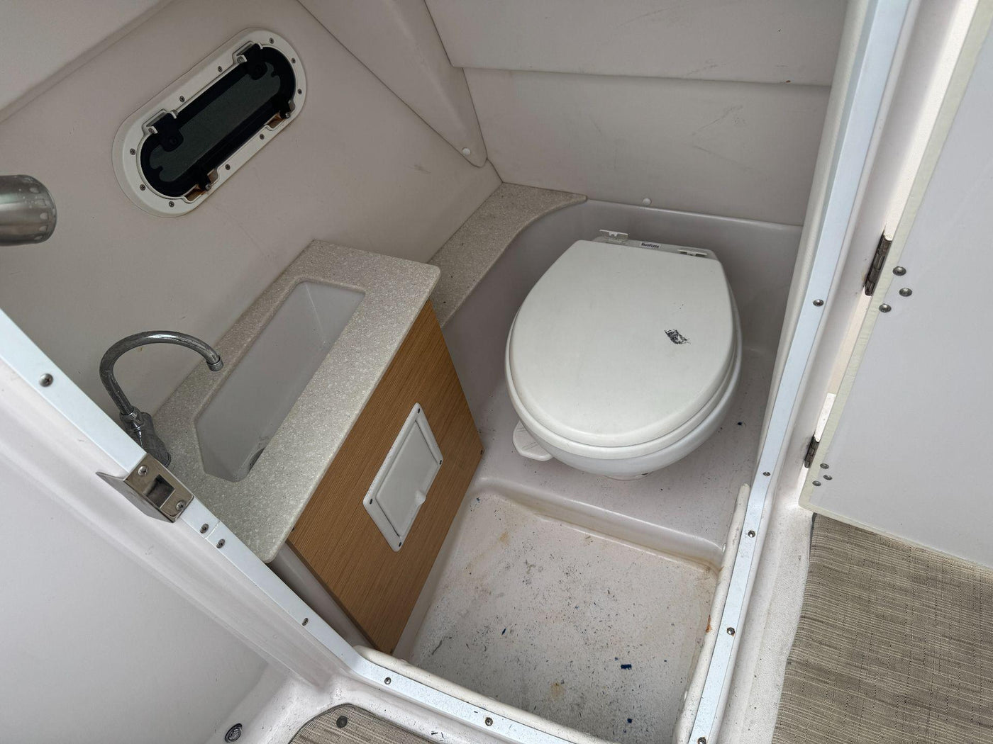 Four Winns H260 - image 48