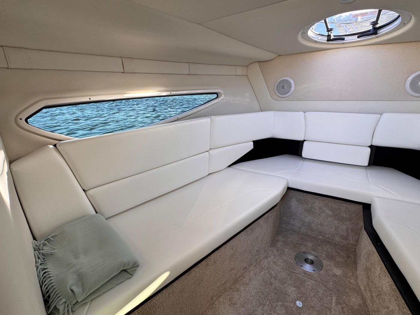 regal 26 XO 2023 - image 22