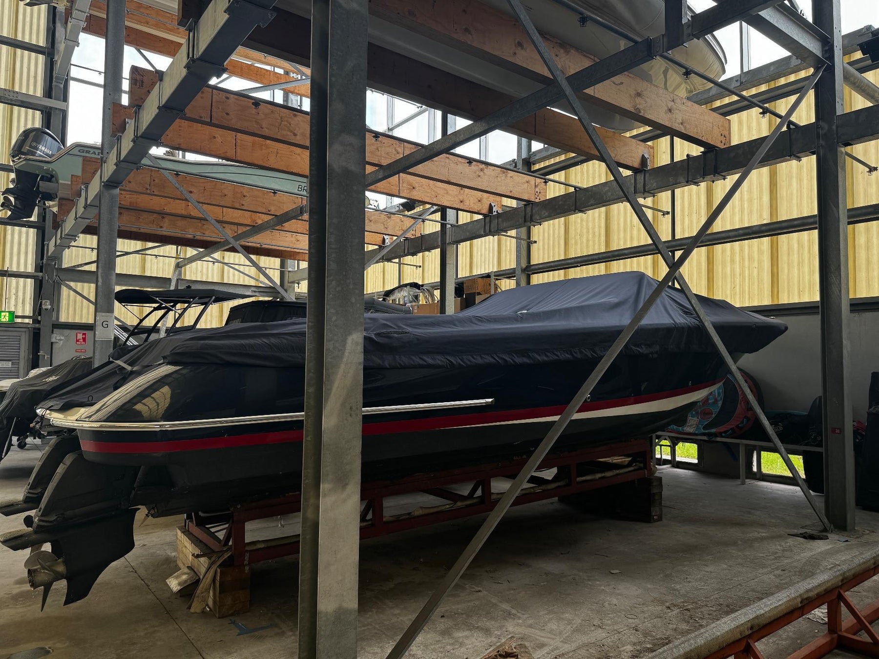Chris craft 28 Launch
