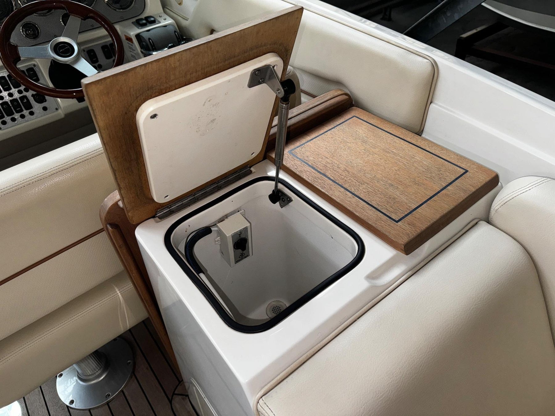 Chris craft 28 Launch