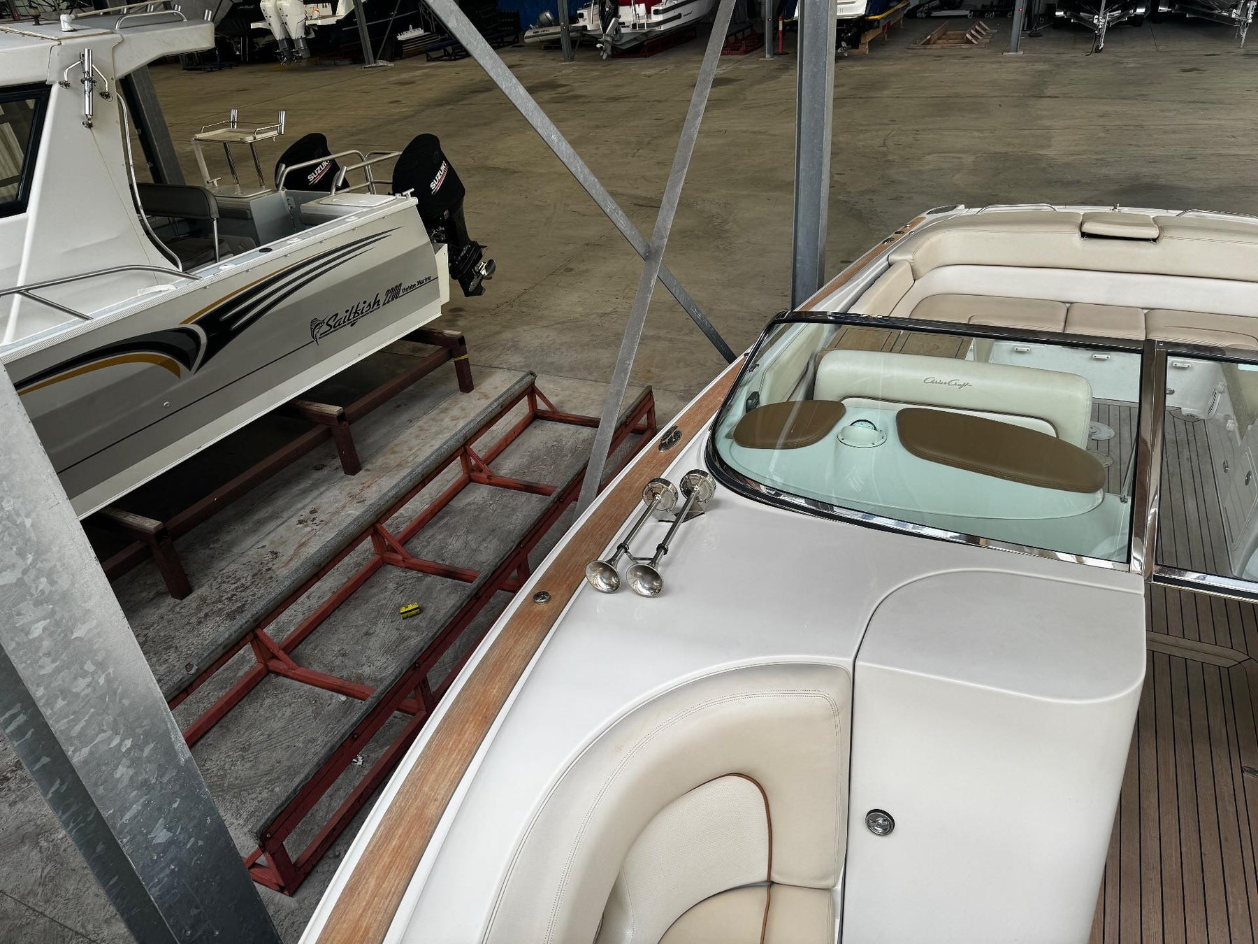 Chris craft 28 Launch