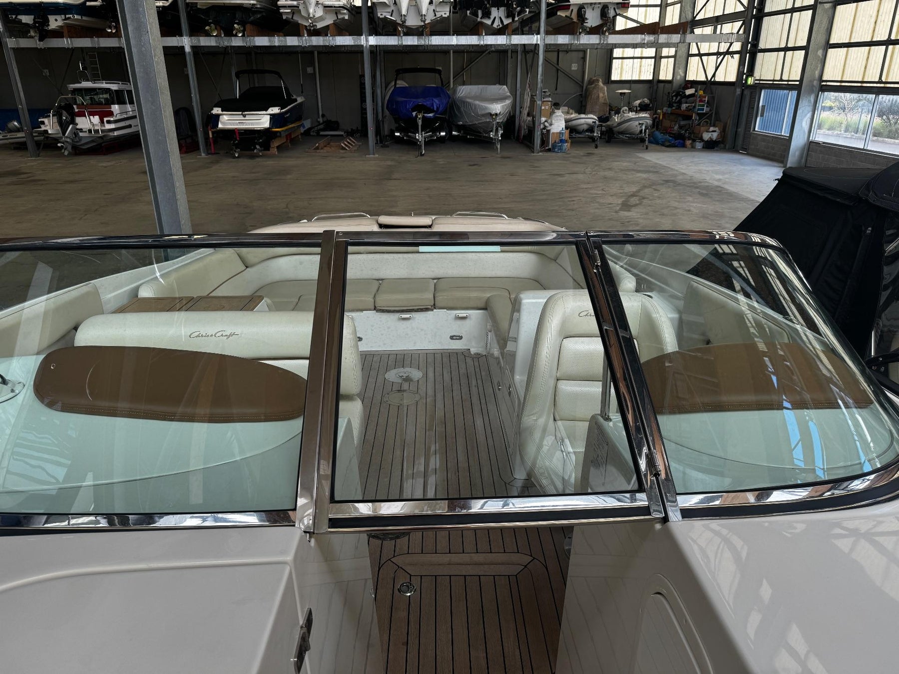 Chris craft 28 Launch