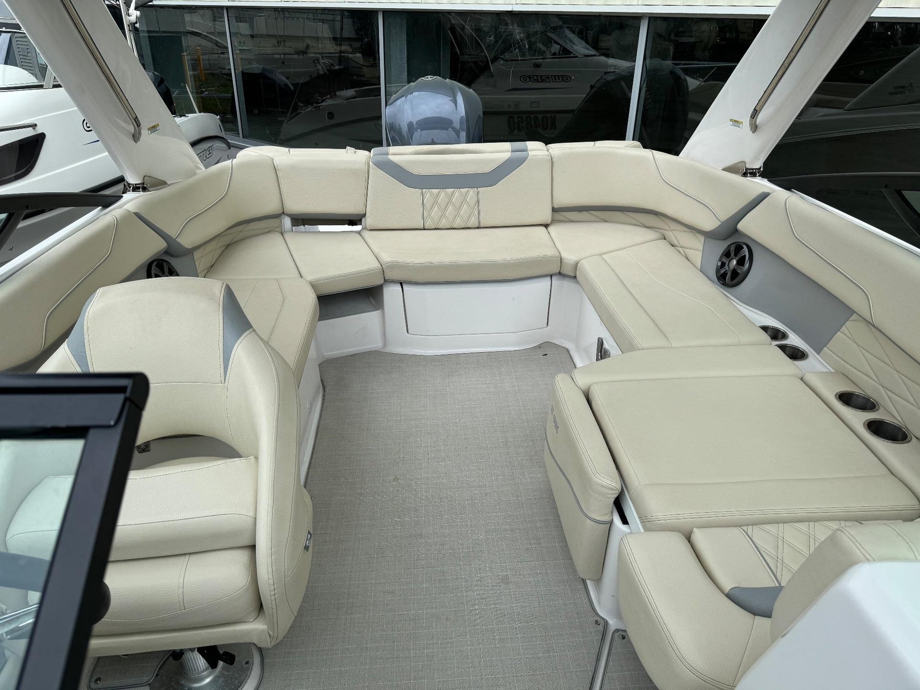 Regal 23OBX