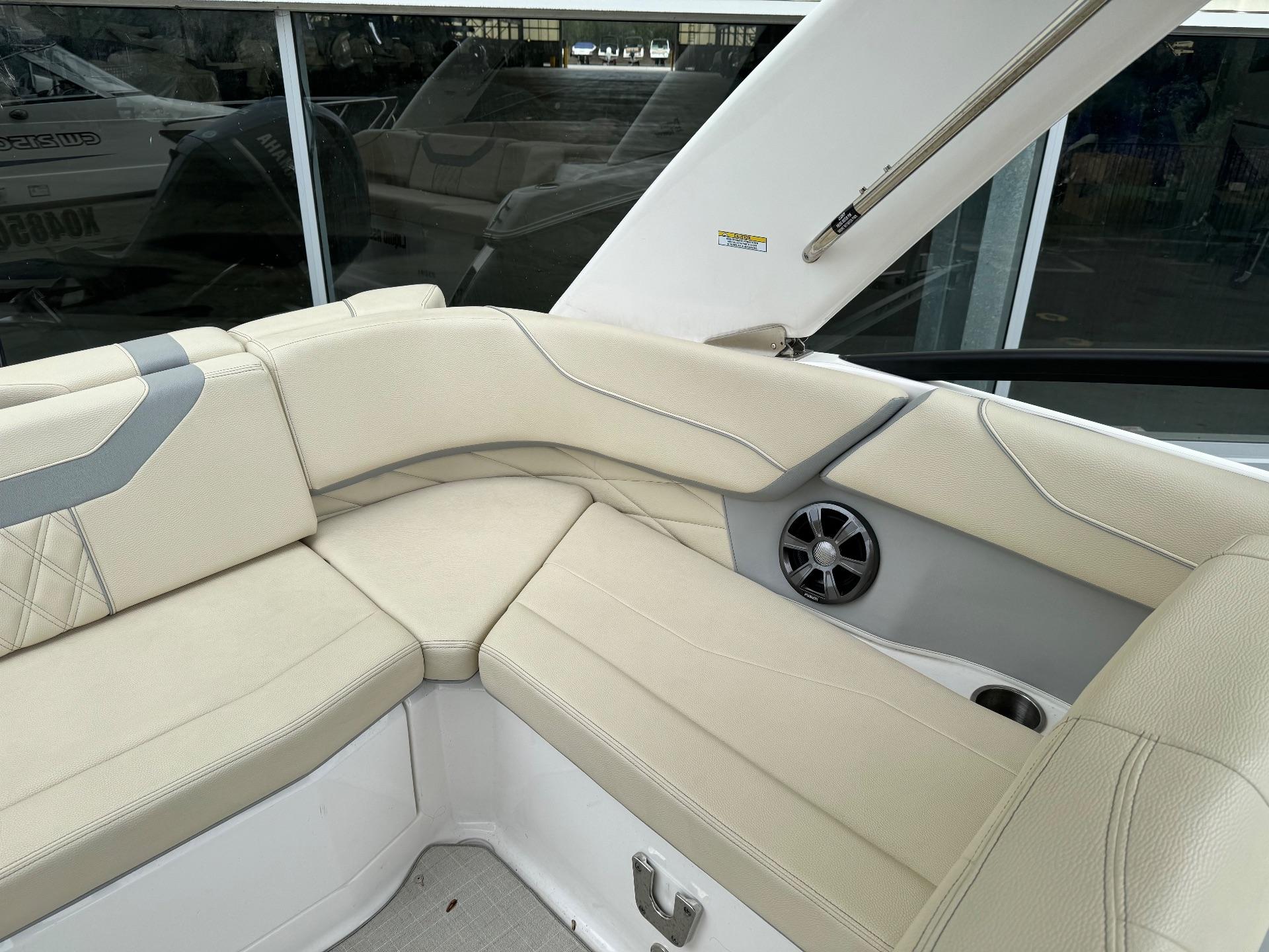 Regal 23OBX