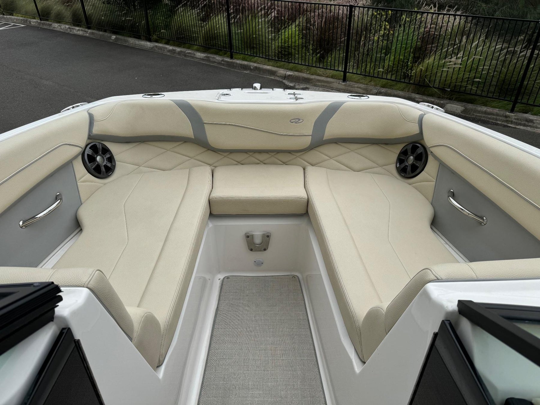 Regal 23OBX
