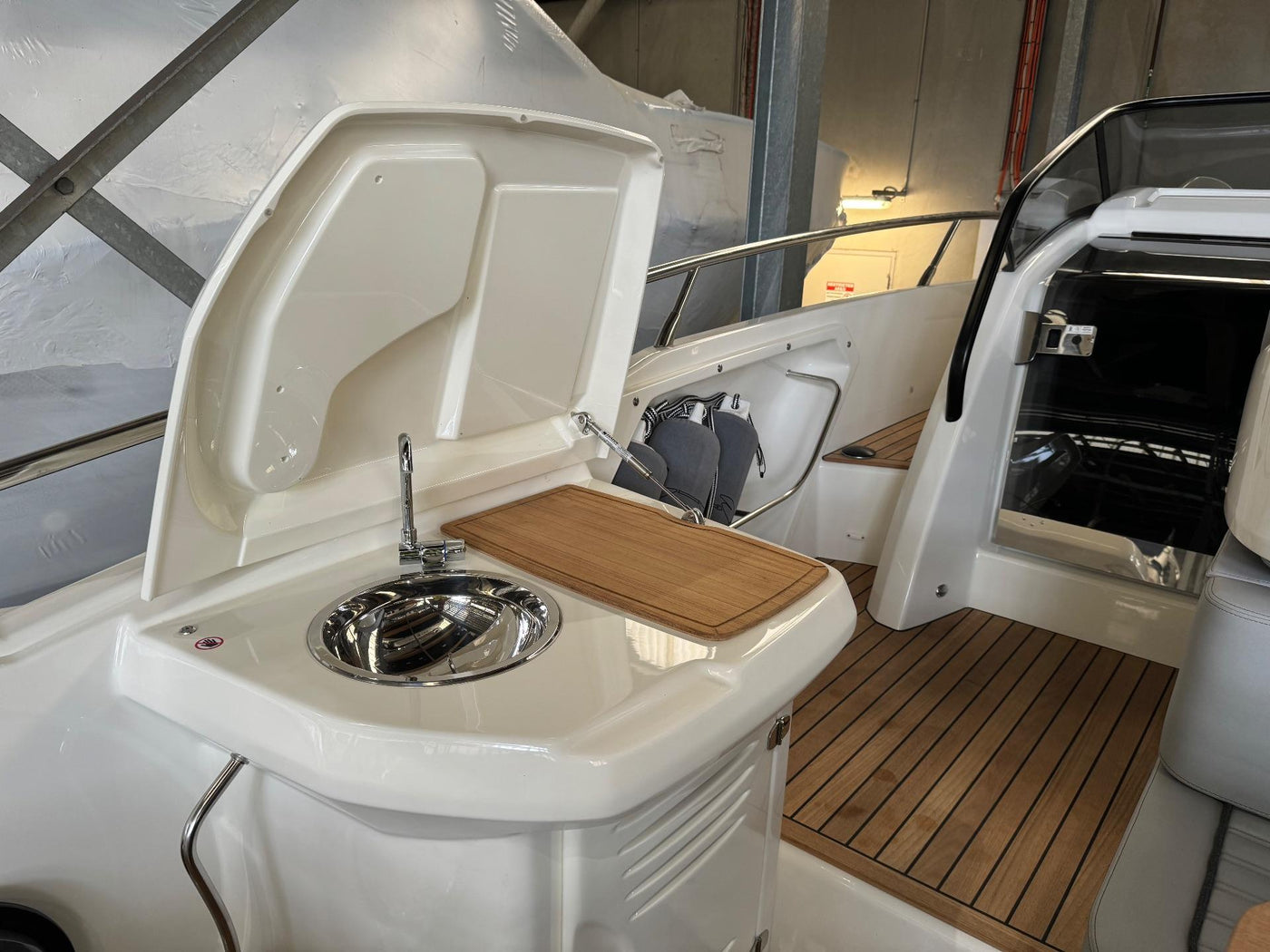 2023 Cranchi E30 Endurance - image 11