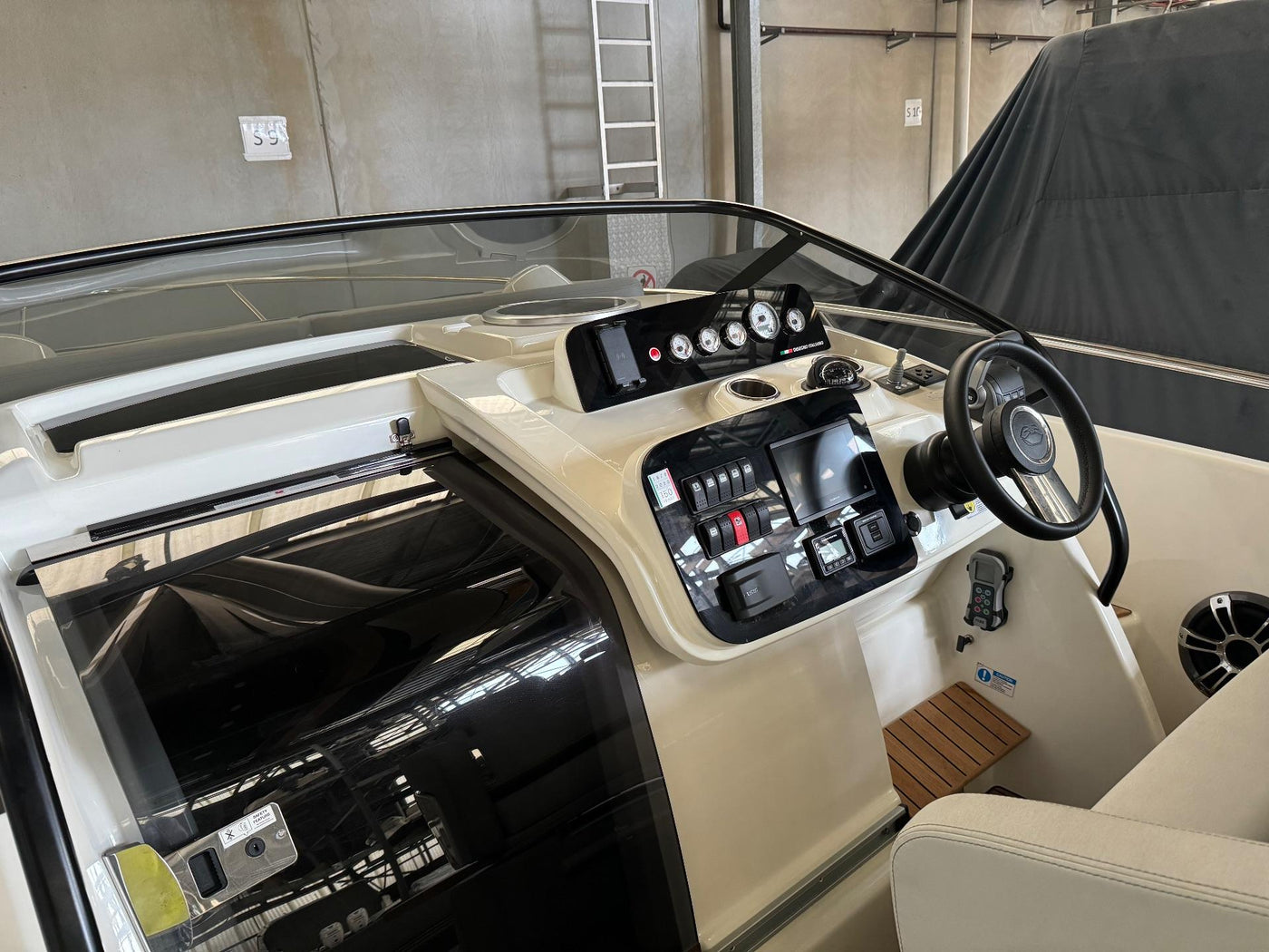 2023 Cranchi E30 Endurance - image 14
