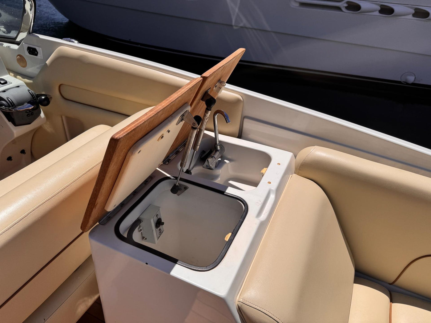 Chris Craft 28 Corsair Heritage - image 27