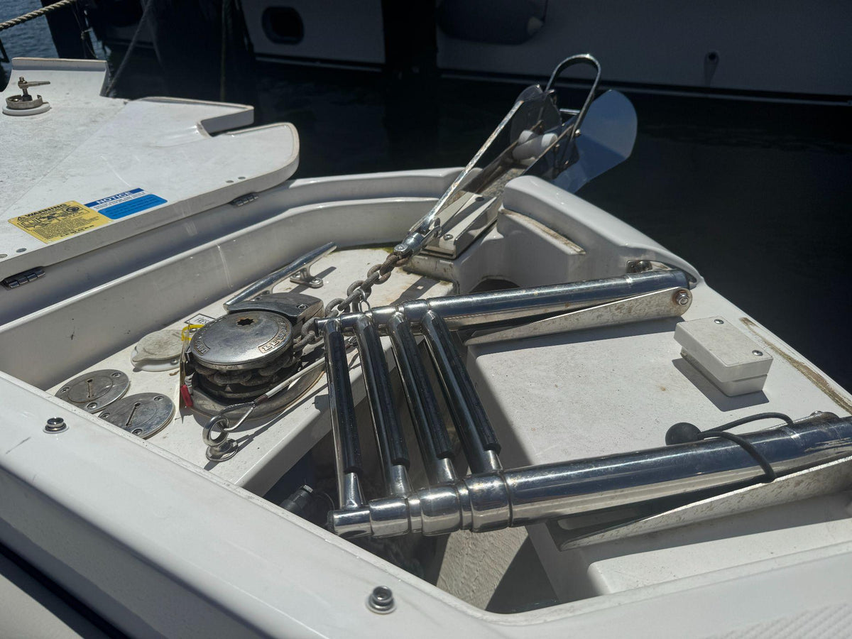 Pursuit 246 DC - image 16