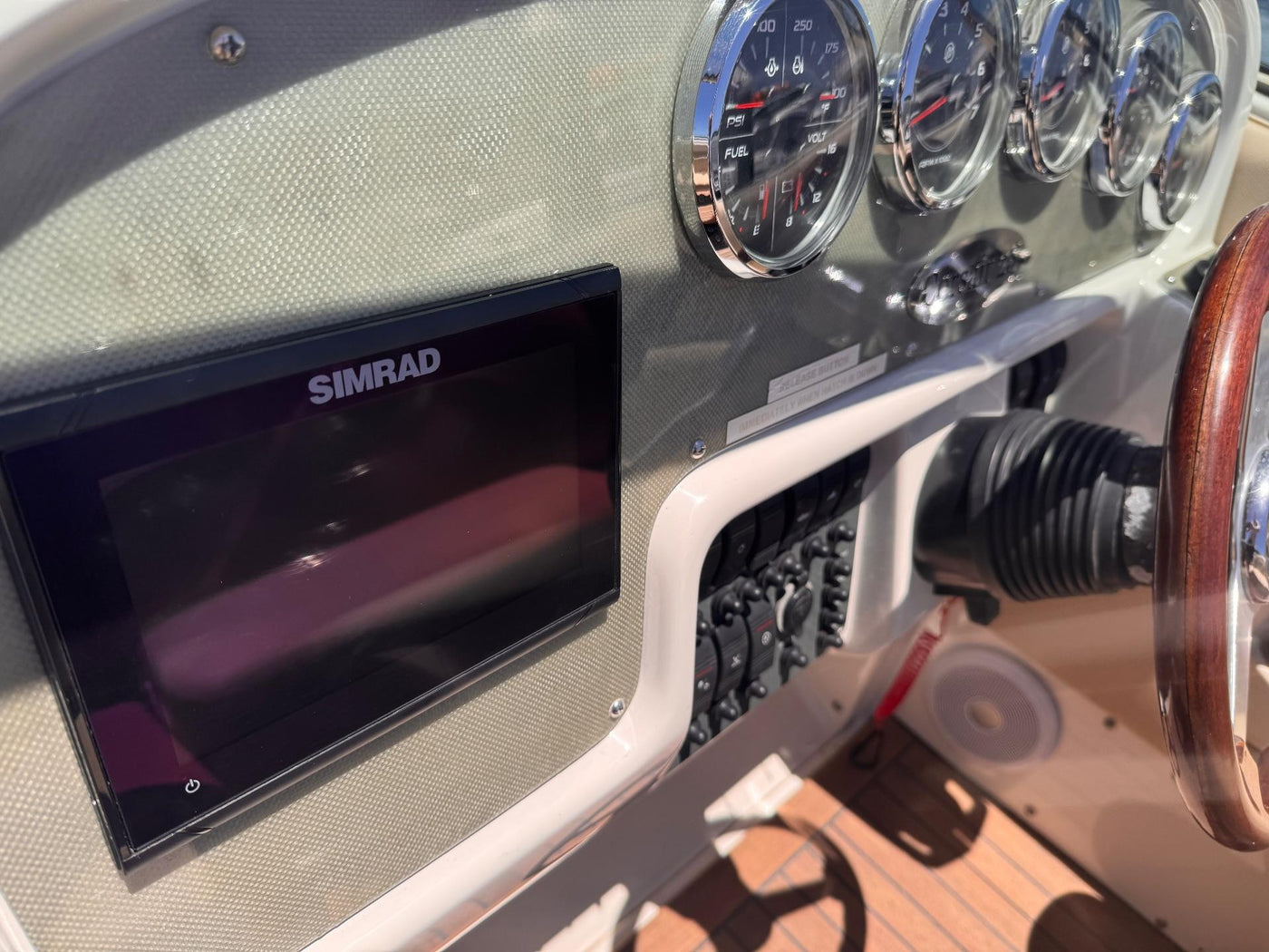 chris craft 28 Corsair - image 44