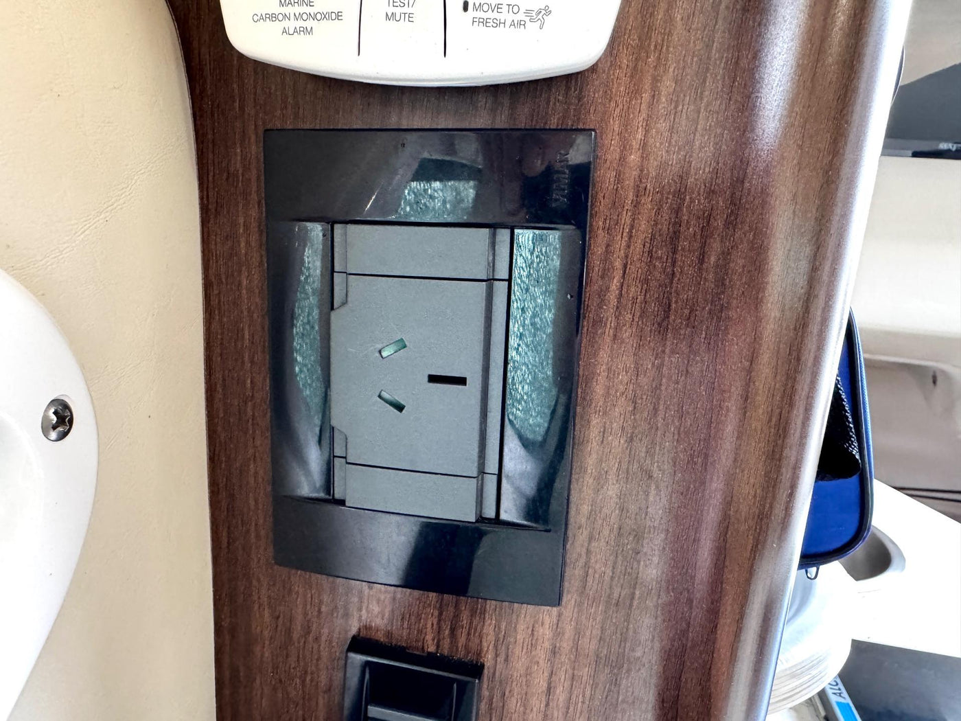 Regal 26 Express Cruiser - image 26