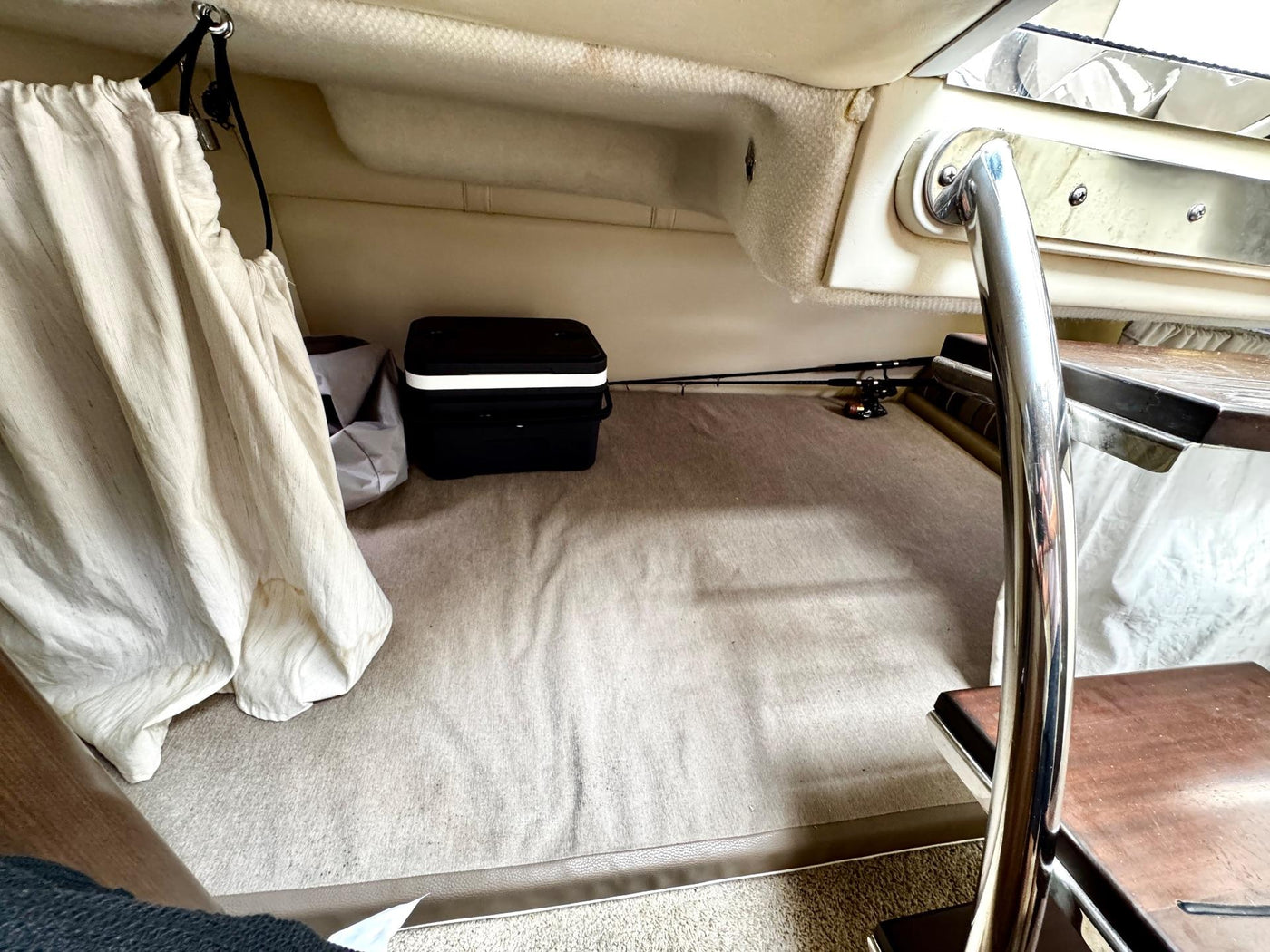 Regal 26 Express Cruiser - image 19