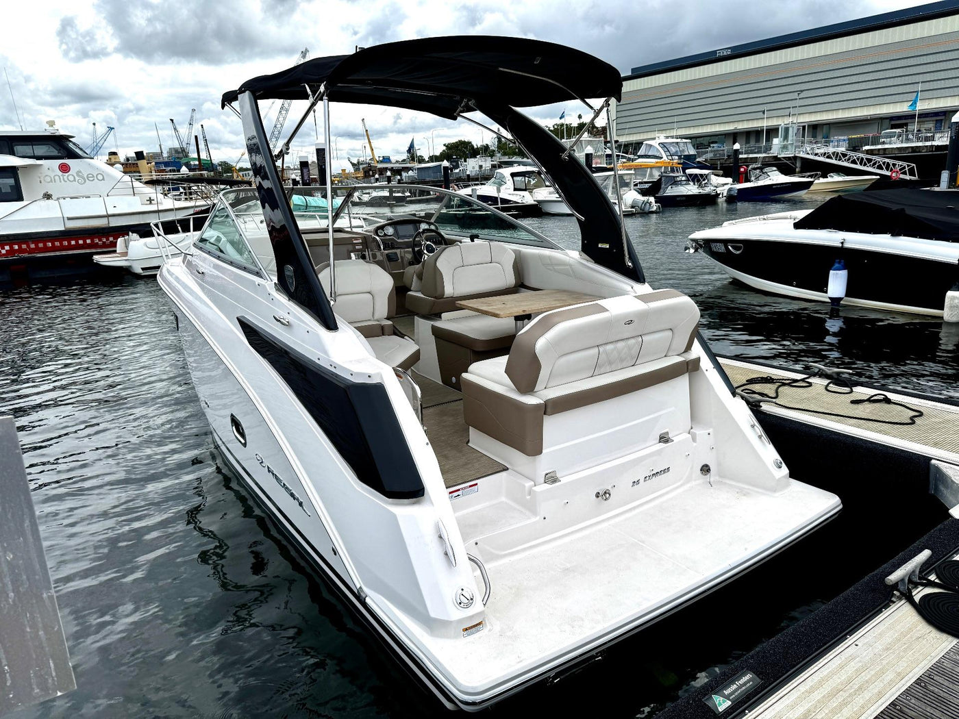 Regal 26 Express Cruiser - image 13