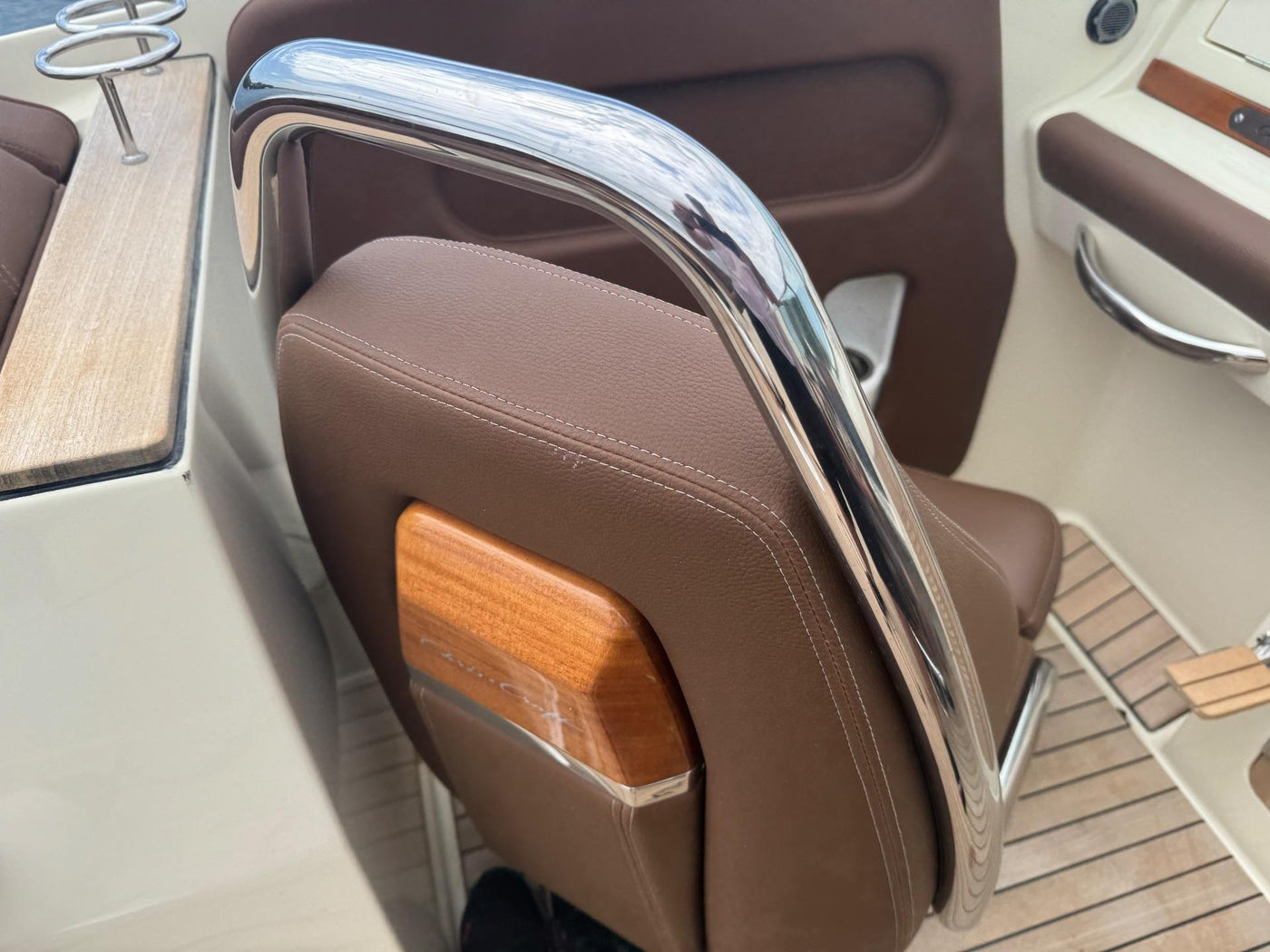 Chris Craft 34 Corsair - image 34