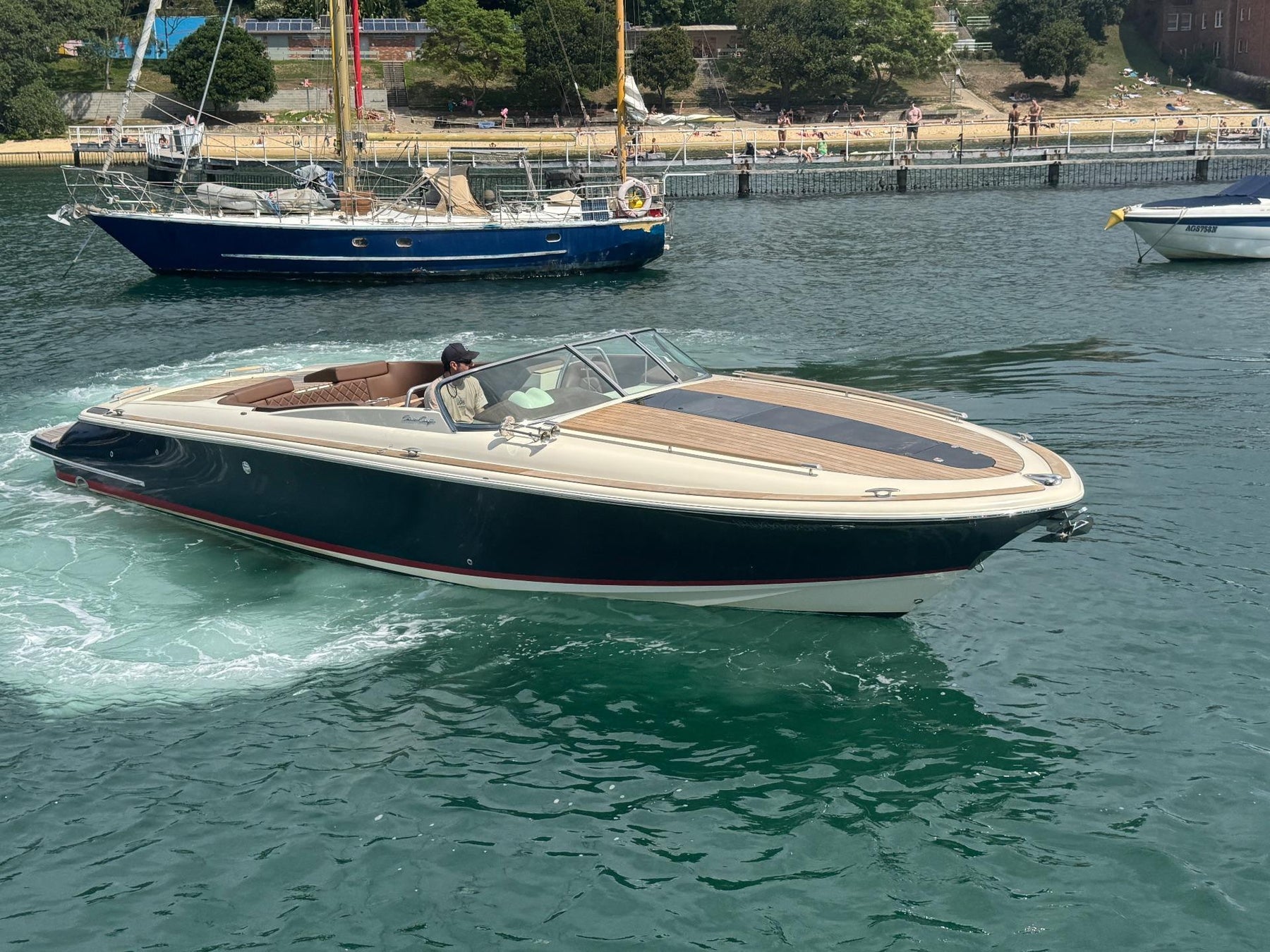 Chris Craft 34 Corsair