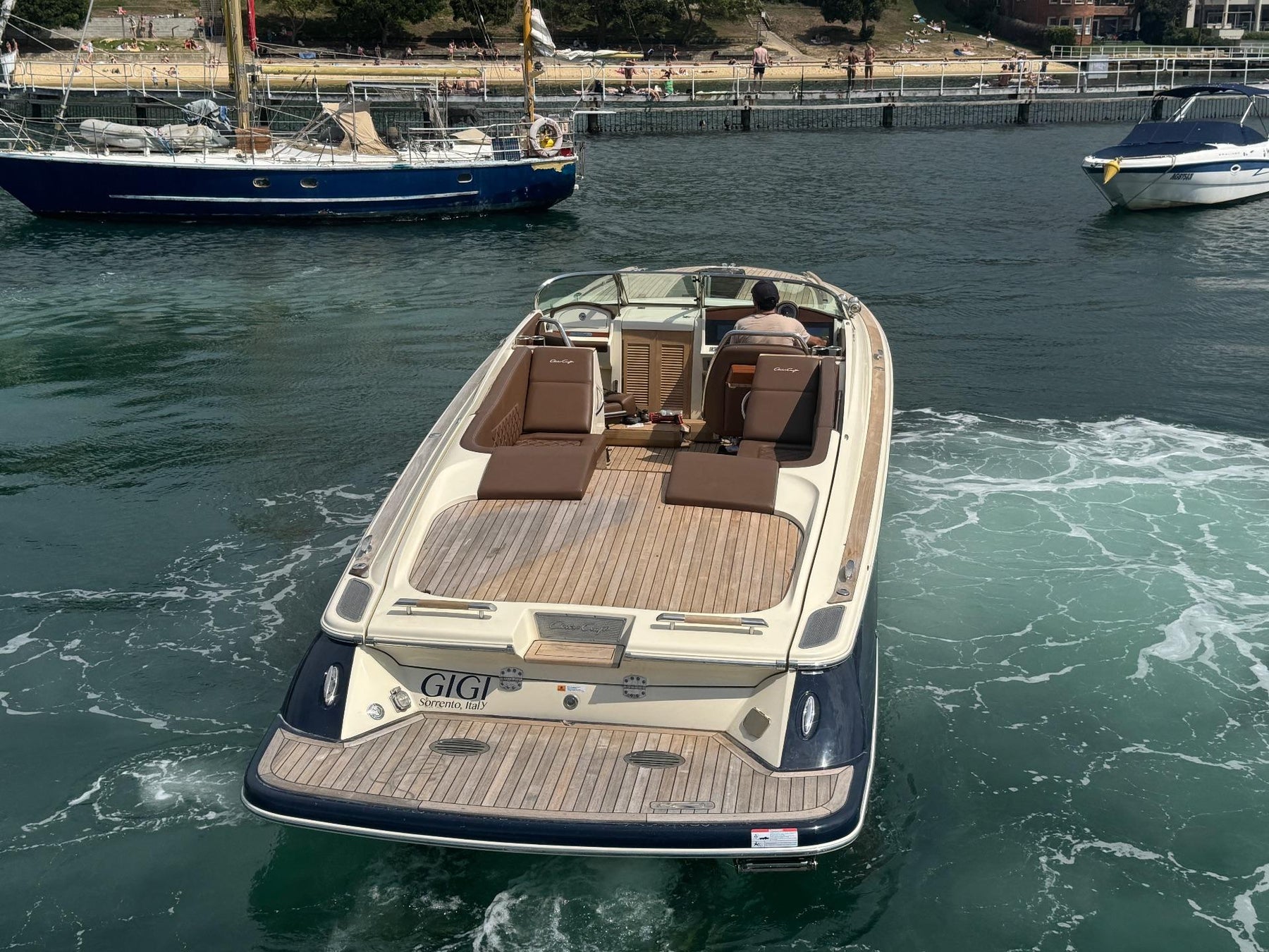 Chris Craft 34 Corsair