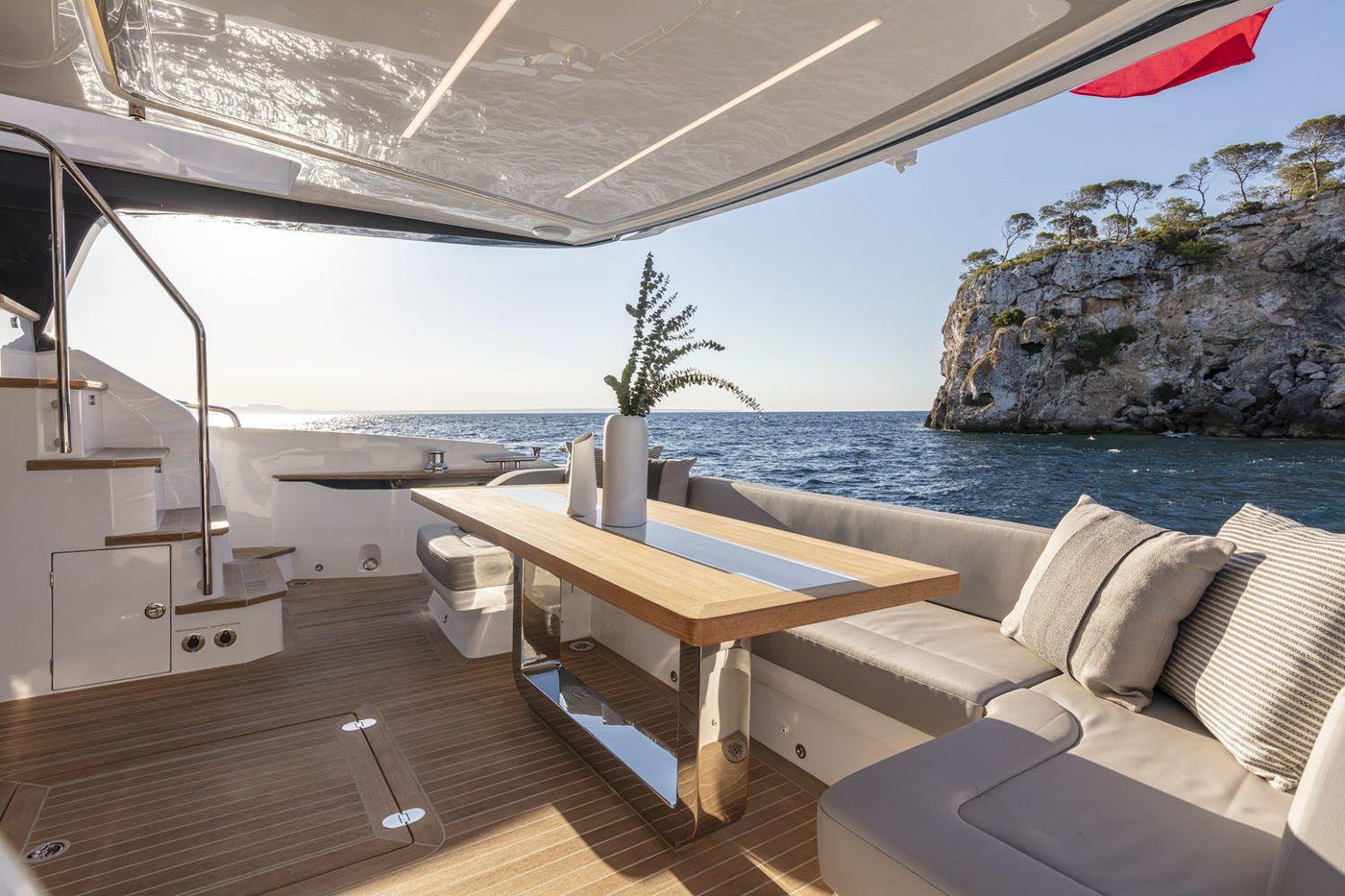Pearl 62 2023 - image 30