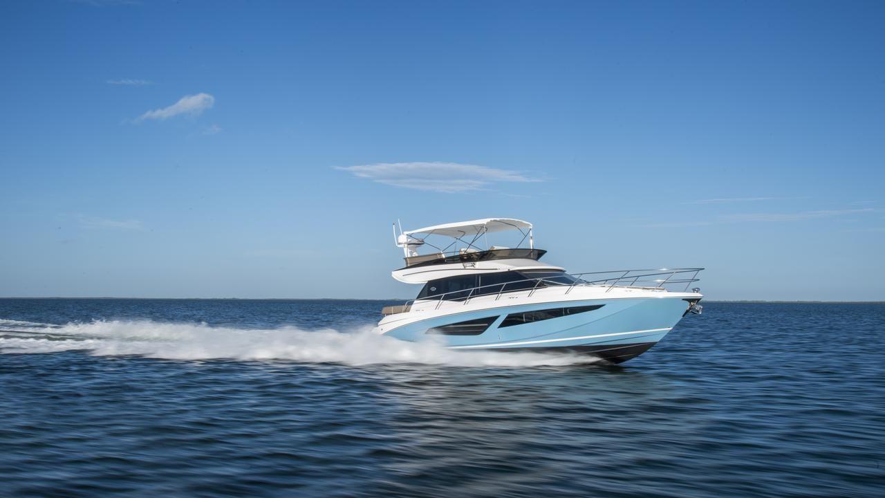 2026 Regal 42 Fly - image 42