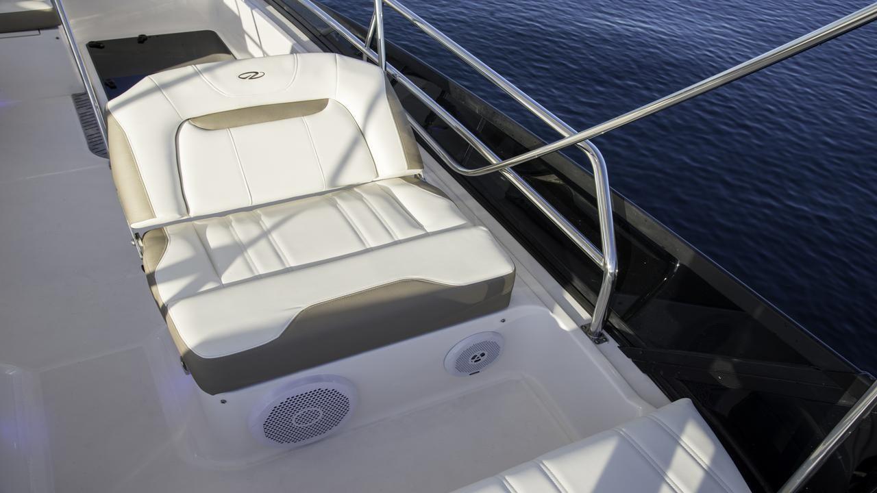 2026 Regal 42 Fly - image 43
