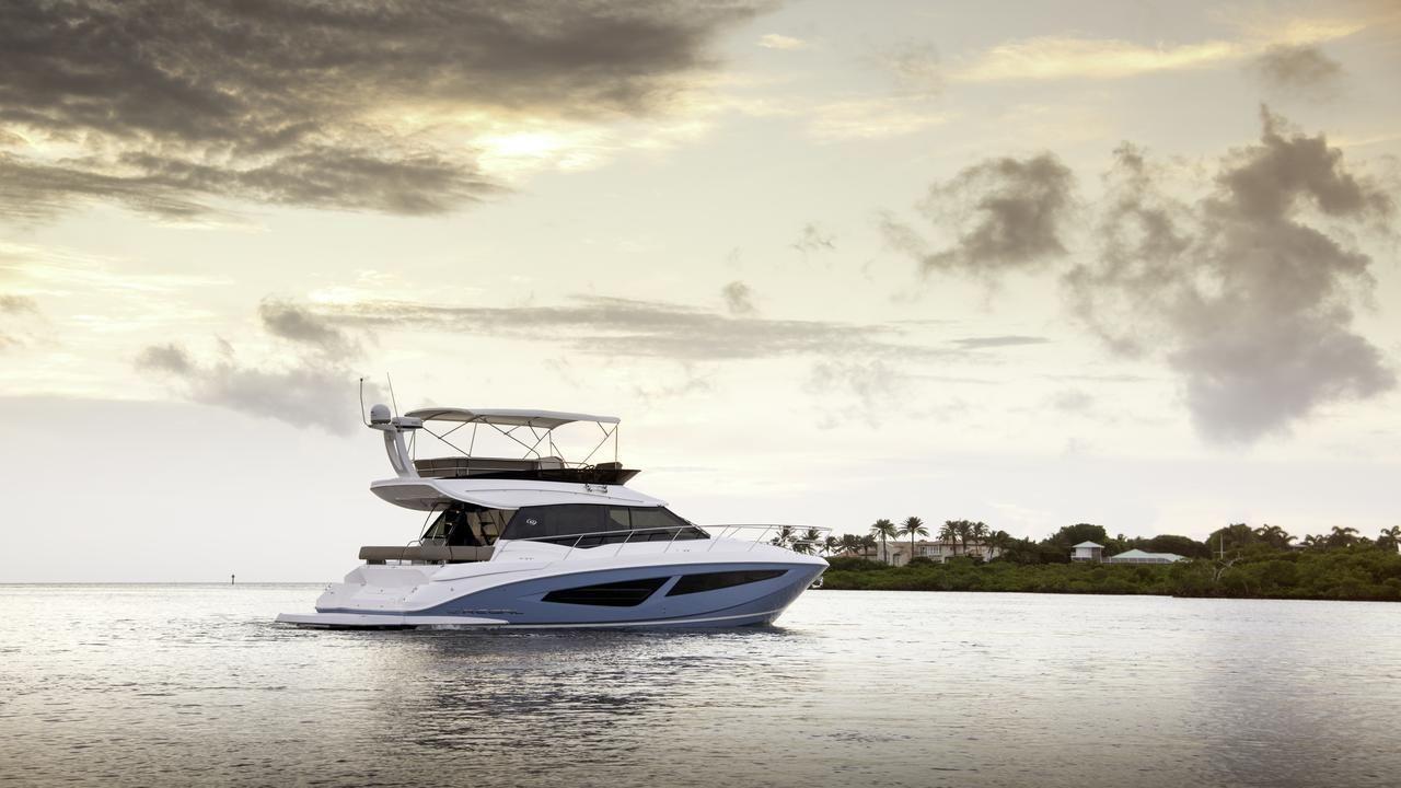 2026 Regal 42 Fly - image 52