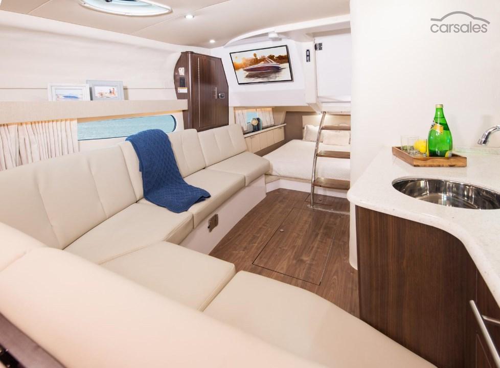 2025 REGAL 33 EXPRESS - image 30