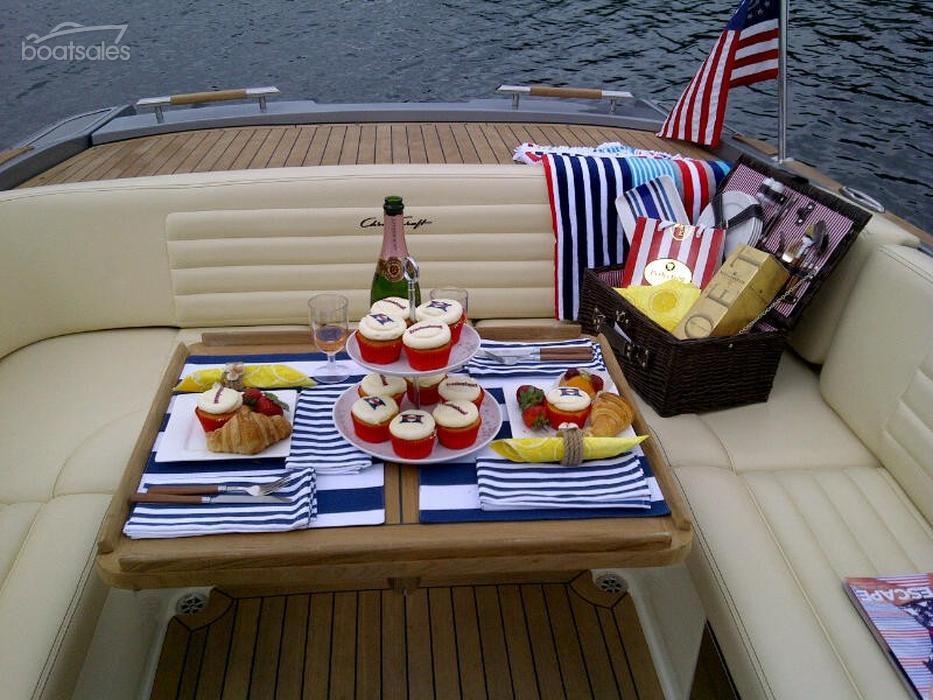 Chris Craft Corsair 28