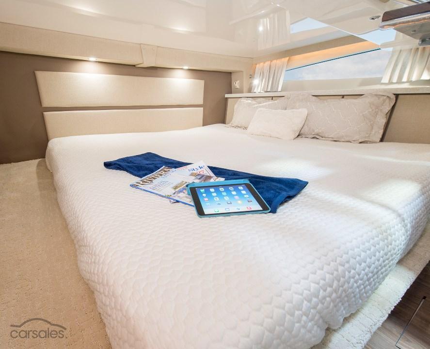 Regal 33 XO - image 13
