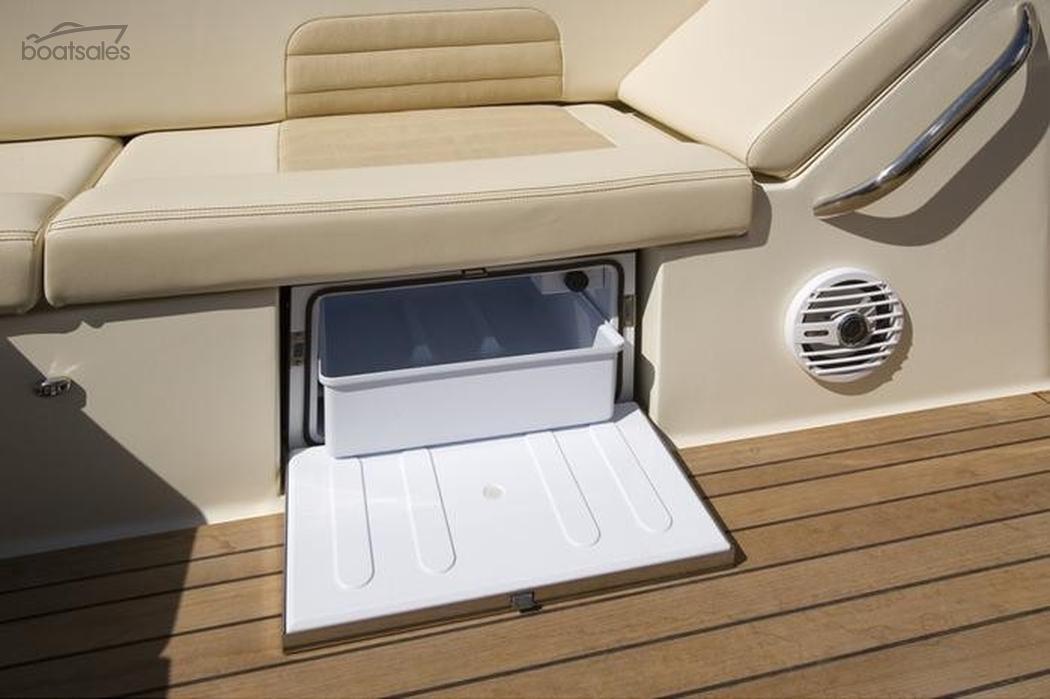 Chris Craft Corsair 28