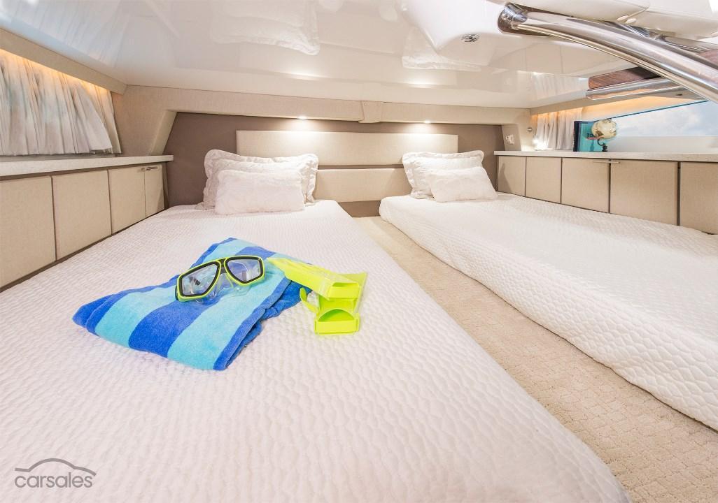 Regal 33 XO - image 11