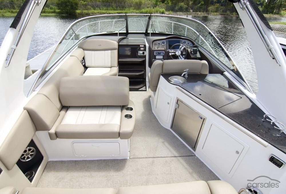 2025 REGAL 33 EXPRESS - image 9