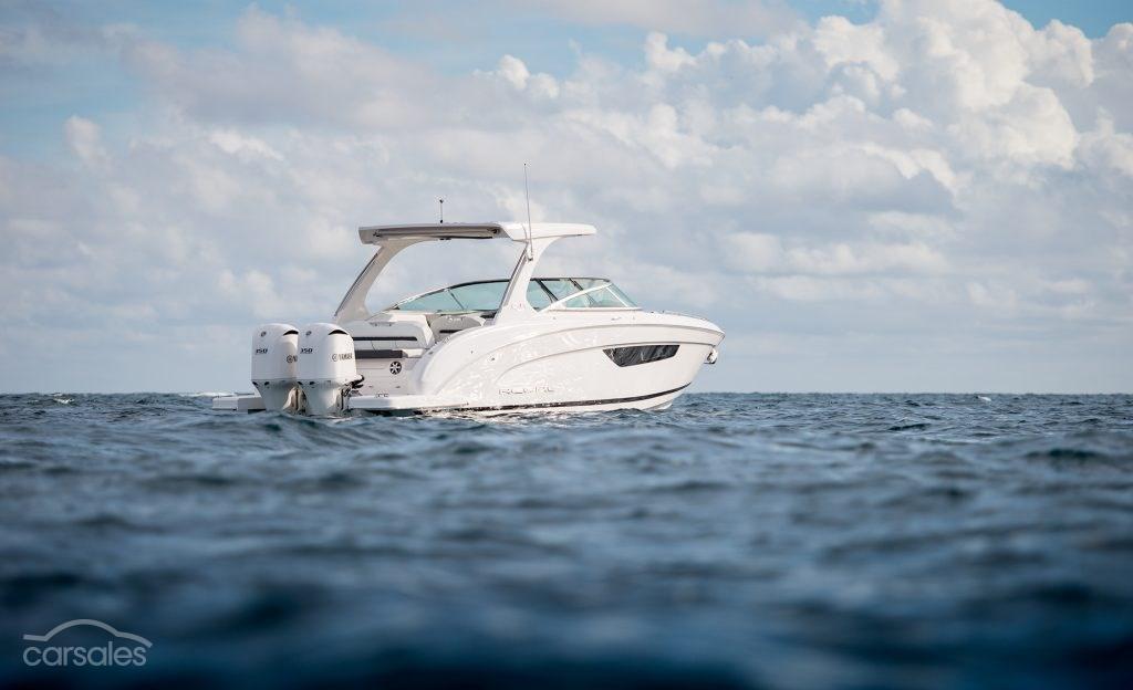2027 Regal 33 OBX - image 11